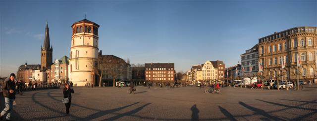 --Burgplatz - ()